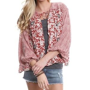 🩷 free people red and cream patterned short sleeve kimono shawl cardigan